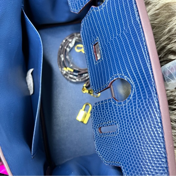 Genuine Blue Leather embossed in Lizard Print 30cm with gold hardware. - Picture 4 of 10